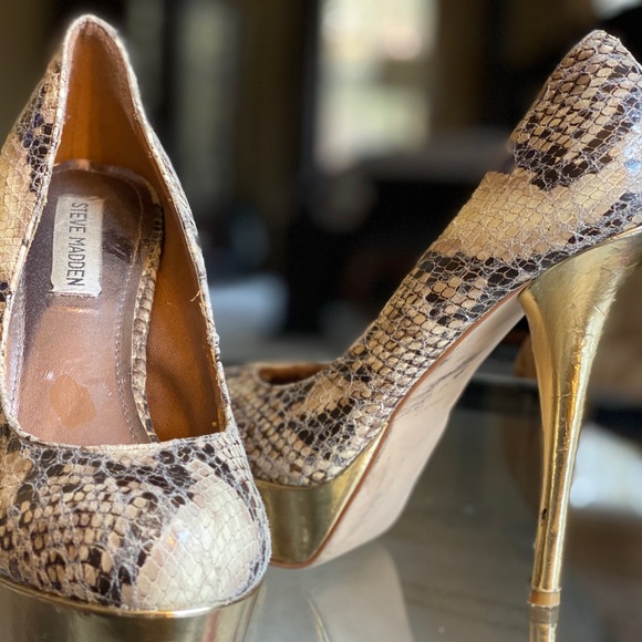 Steve Madden Snakeskin Pumps Heels - Picture 8 of 8